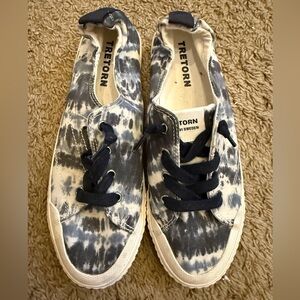 Tretorn White and Blue Tie-Dye Sneakers size 7, NWOT
